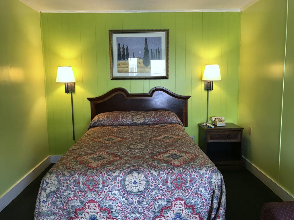 Economy Inn Danville Buitenkant foto