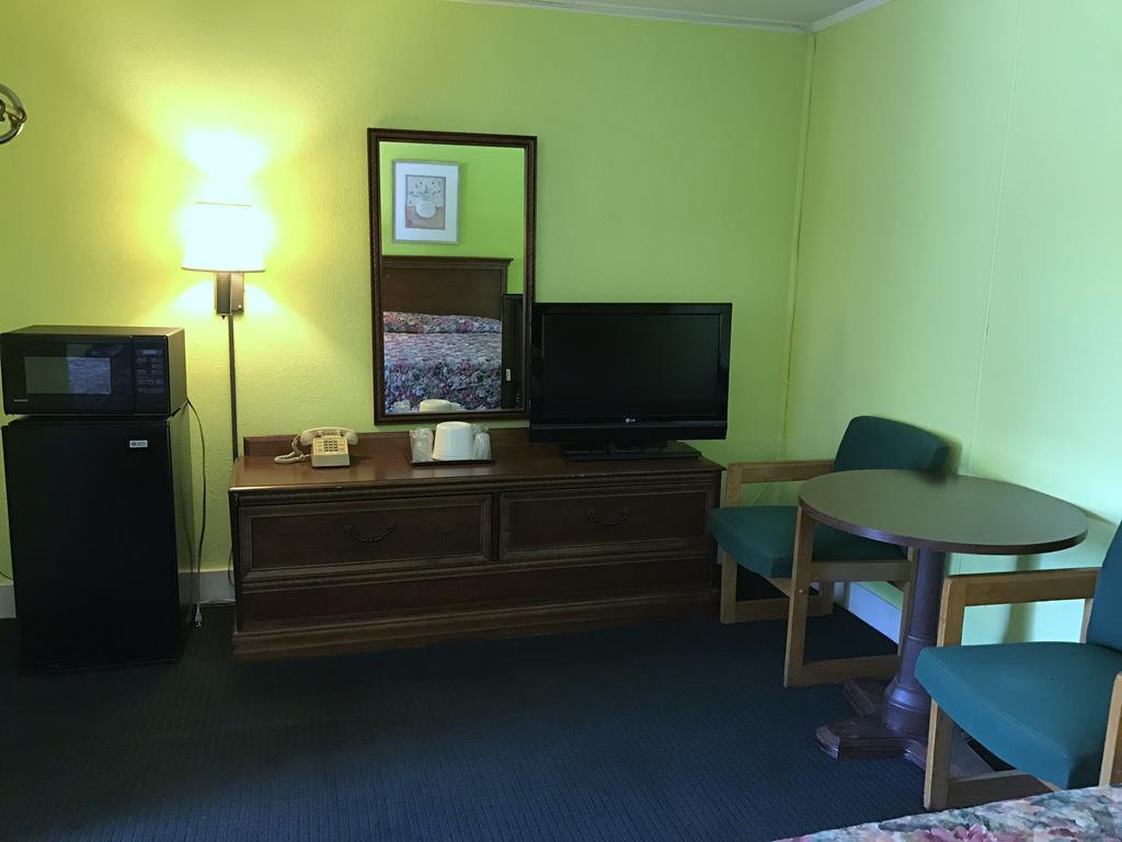 Economy Inn Danville Buitenkant foto