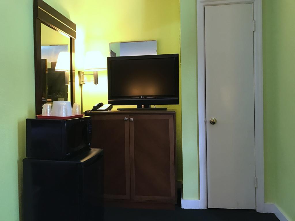 Economy Inn Danville Buitenkant foto